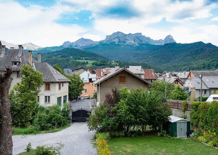 Charme Et Standing Centre Apartment